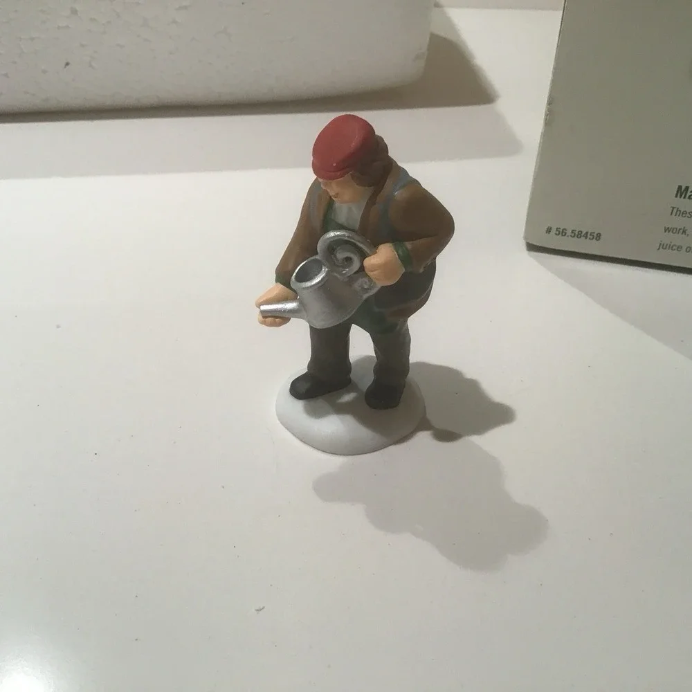Department 56 Dickens Village Master Gardeners Set of 2 Figurines #58458 w/ box